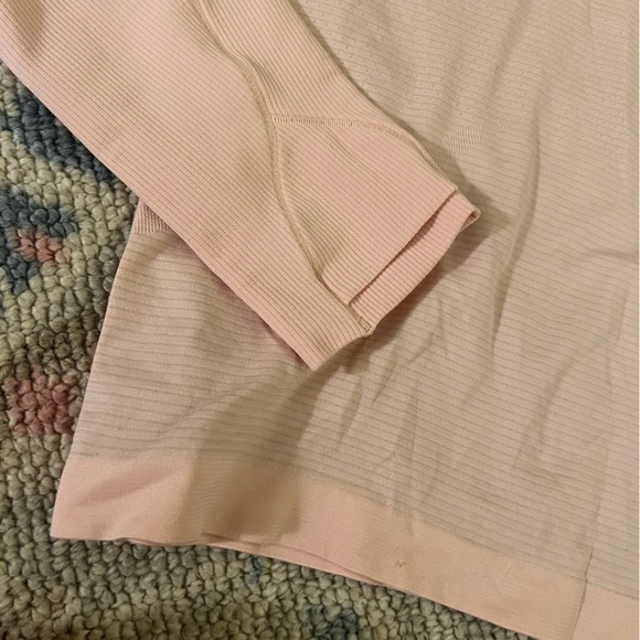 Lululemon Swiftly Tech Long Sleeve 2.0 Race Length Strawberry Milkshake Size 10 - Picture 3 of 6